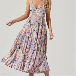 ASTR THE LABEL BLYTHE FLORAL PLISSE MIDI DRESS- size small NWT